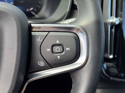 2026 Volvo XC40 Plus, B5 AWD Gas (mild hybrid), Dark