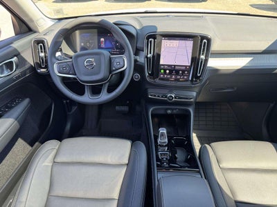 2026 Volvo XC40 Plus, B5 AWD Gas (mild hybrid), Dark
