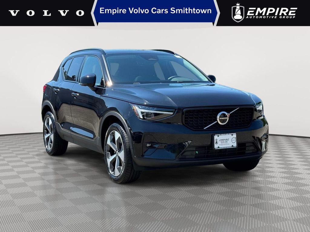2026 Volvo XC40 Plus, B5 AWD Gas (mild hybrid), Dark