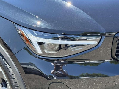 2026 Volvo XC40 Plus, B5 AWD Gas (mild hybrid), Dark