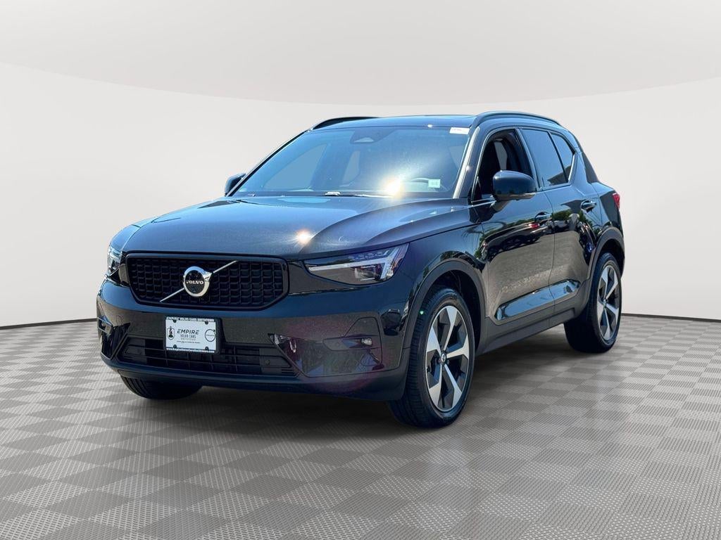 2026 Volvo XC40 Plus, B5 AWD Gas (mild hybrid), Dark