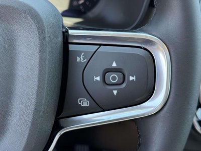 2026 Volvo XC40 Plus, B5 AWD Gas (mild hybrid), Dark
