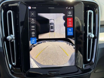 2026 Volvo XC40 Plus, B5 AWD Gas (mild hybrid), Dark