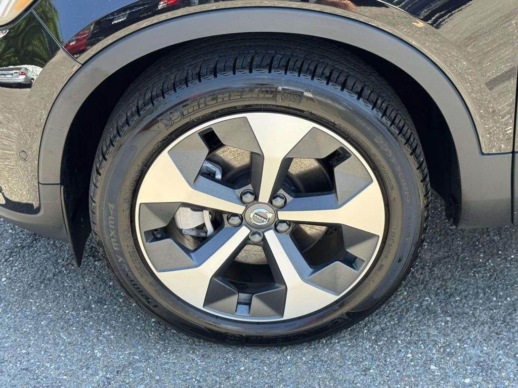 2026 Volvo XC40 Plus, B5 AWD Gas (mild hybrid), Dark