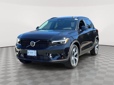 2026 Volvo XC40 Plus, B5 AWD Gas (mild hybrid), Dark