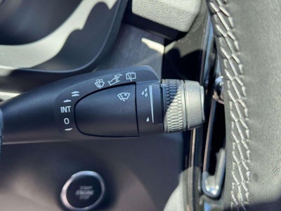 2026 Volvo XC40 Plus, B5 AWD Gas (mild hybrid), Dark