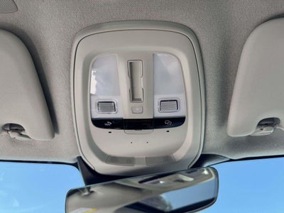 2026 Volvo XC40 Plus, B5 AWD Gas (mild hybrid), Dark
