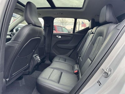 2025 Volvo XC40 B5 Plus Dark Theme