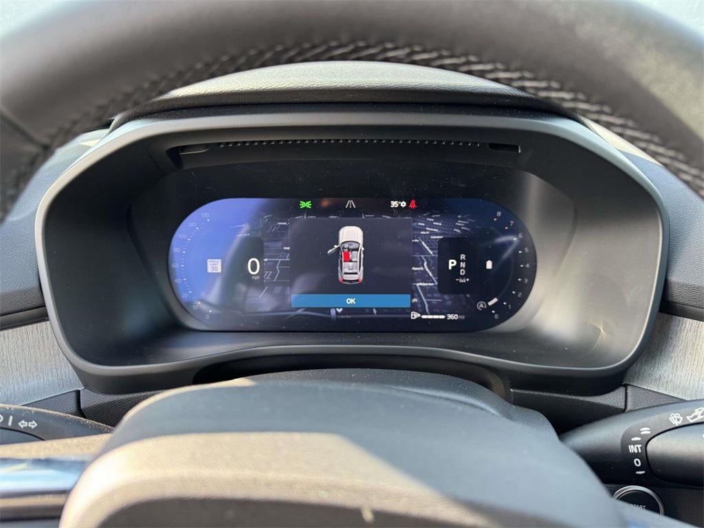 2026 Volvo XC40 Plus, B5 AWD Gas (mild hybrid), Dark