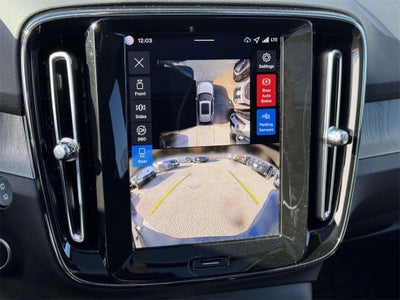 2026 Volvo XC40 Plus, B5 AWD Gas (mild hybrid), Dark