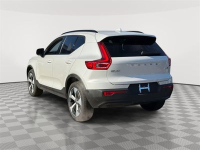 2026 Volvo XC40 Plus, B5 AWD Gas (mild hybrid), Dark