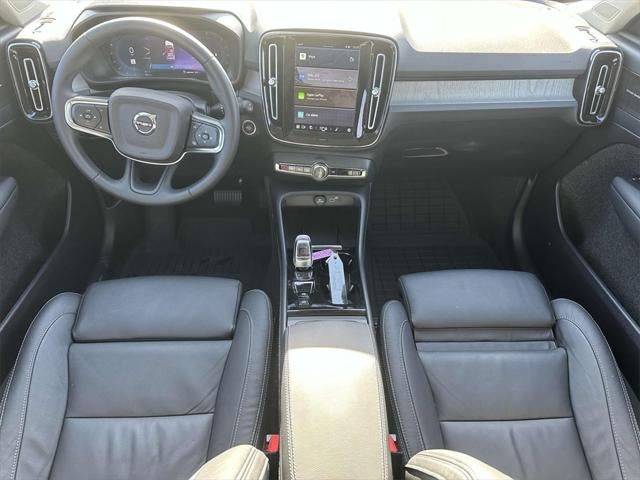 2024 Volvo XC40 B5 Plus Bright Theme