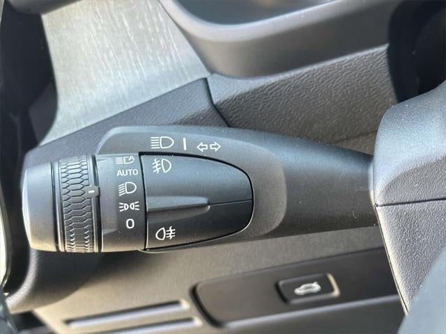 2024 Volvo XC40 B5 Plus Bright Theme