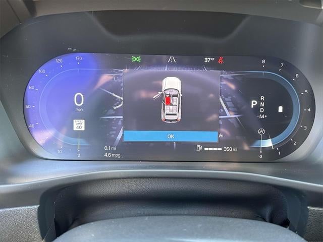 2024 Volvo XC40 B5 Plus Bright Theme