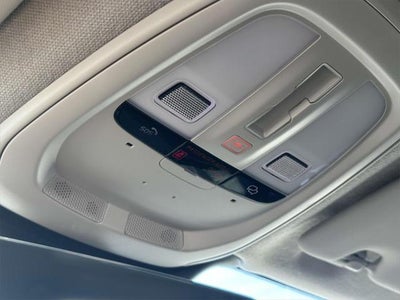2024 Volvo XC40 B5 Plus Bright Theme