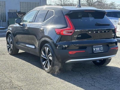 2024 Volvo XC40 B5 Plus Bright Theme