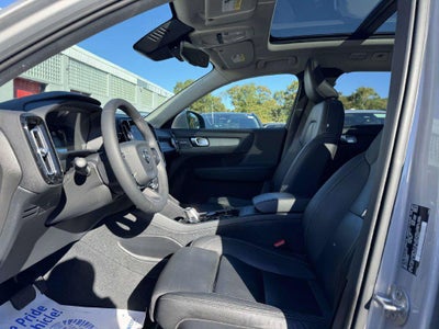2024 Volvo XC40 B5 Plus Bright Theme