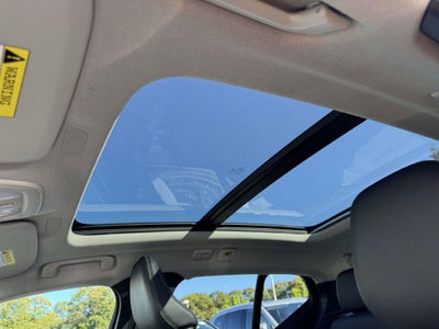 2024 Volvo XC40 B5 Plus Bright Theme