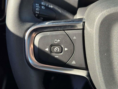2024 Volvo XC40 B5 Plus Bright Theme