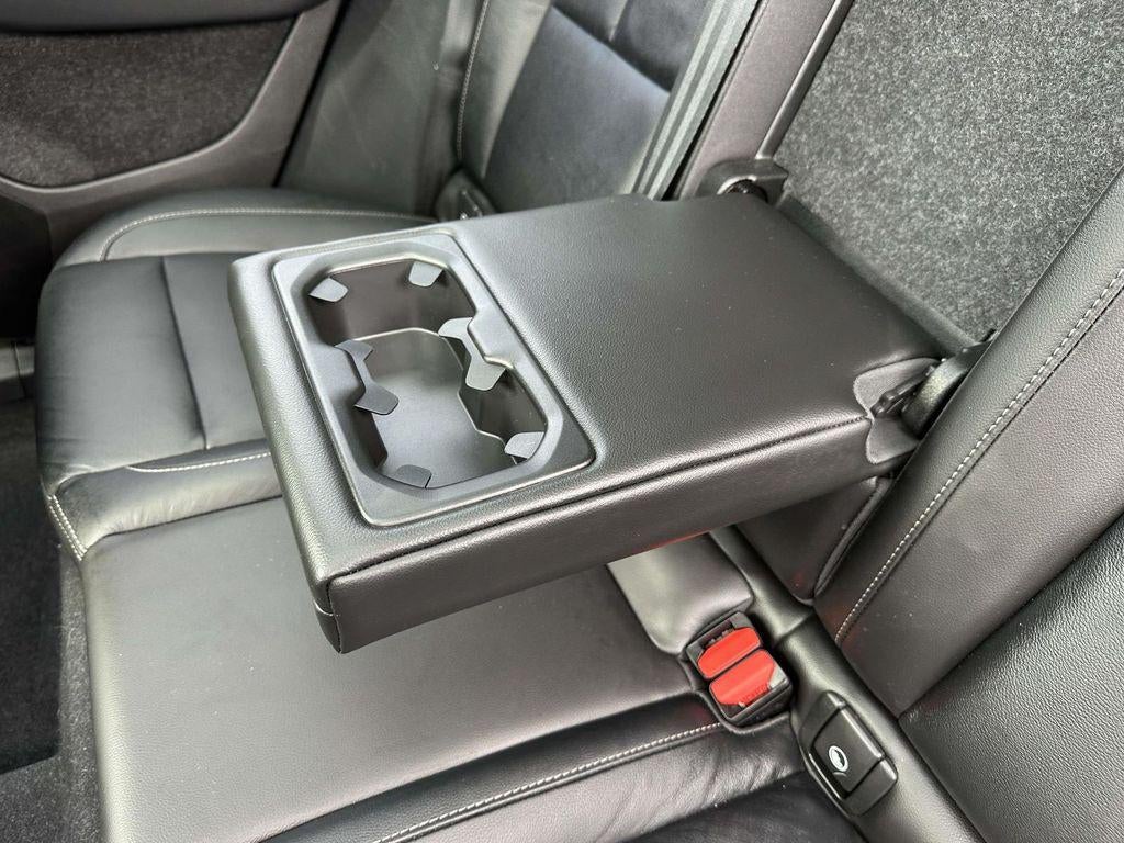 2024 Volvo XC40 B5 Plus Bright Theme