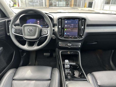 2024 Volvo XC40 B5 Plus Bright Theme