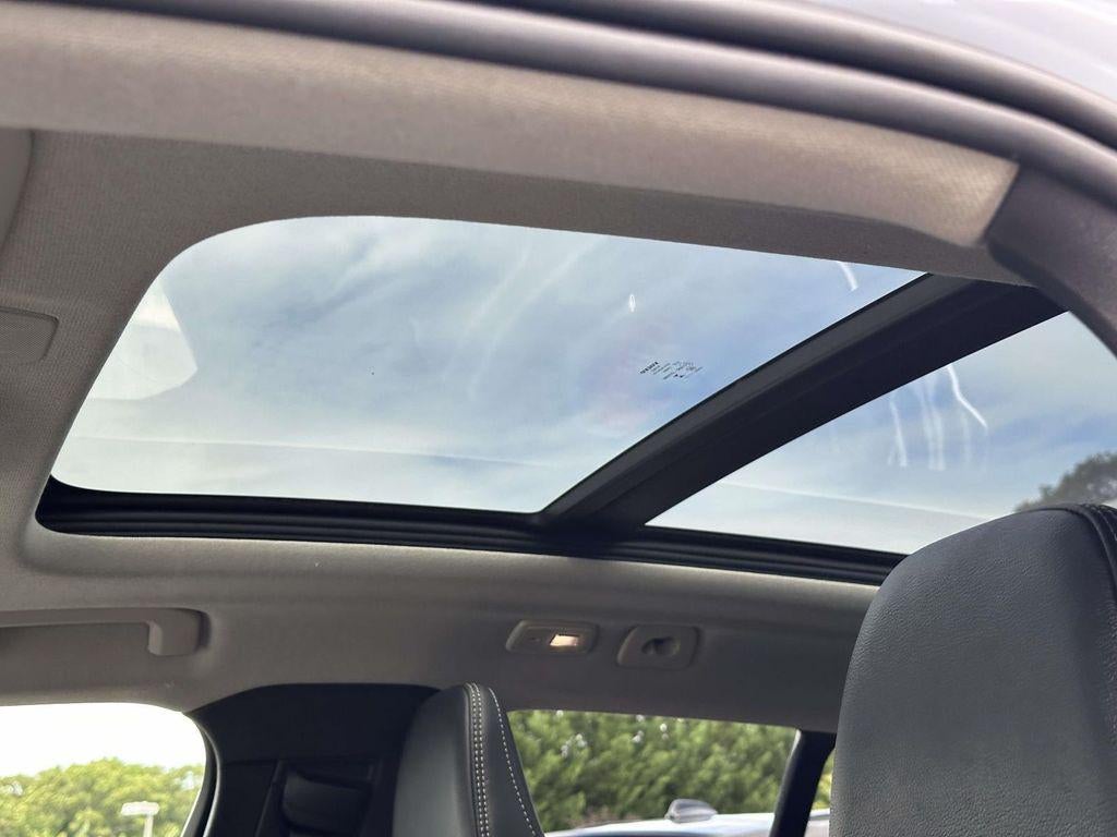 2024 Volvo XC40 B5 Plus Bright Theme
