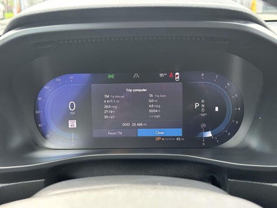 2024 Volvo XC40 B5 Plus Bright Theme