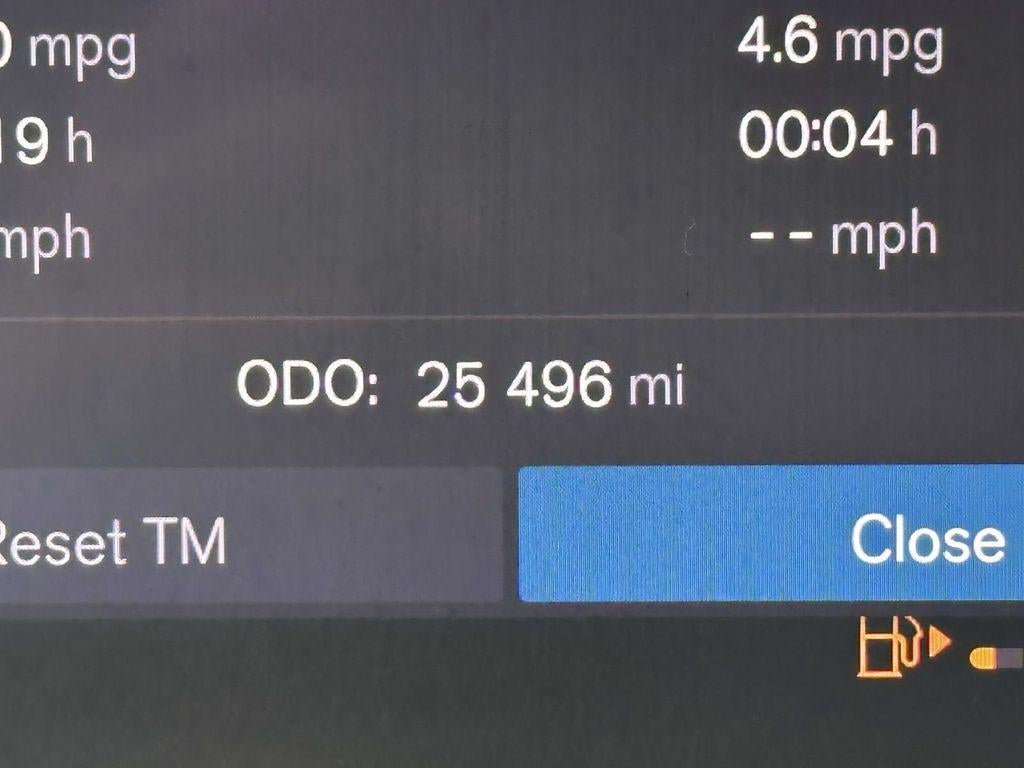 2024 Volvo XC40 B5 Plus Bright Theme