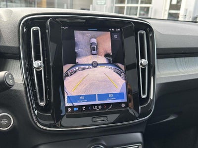 2024 Volvo XC40 B5 Plus Bright Theme