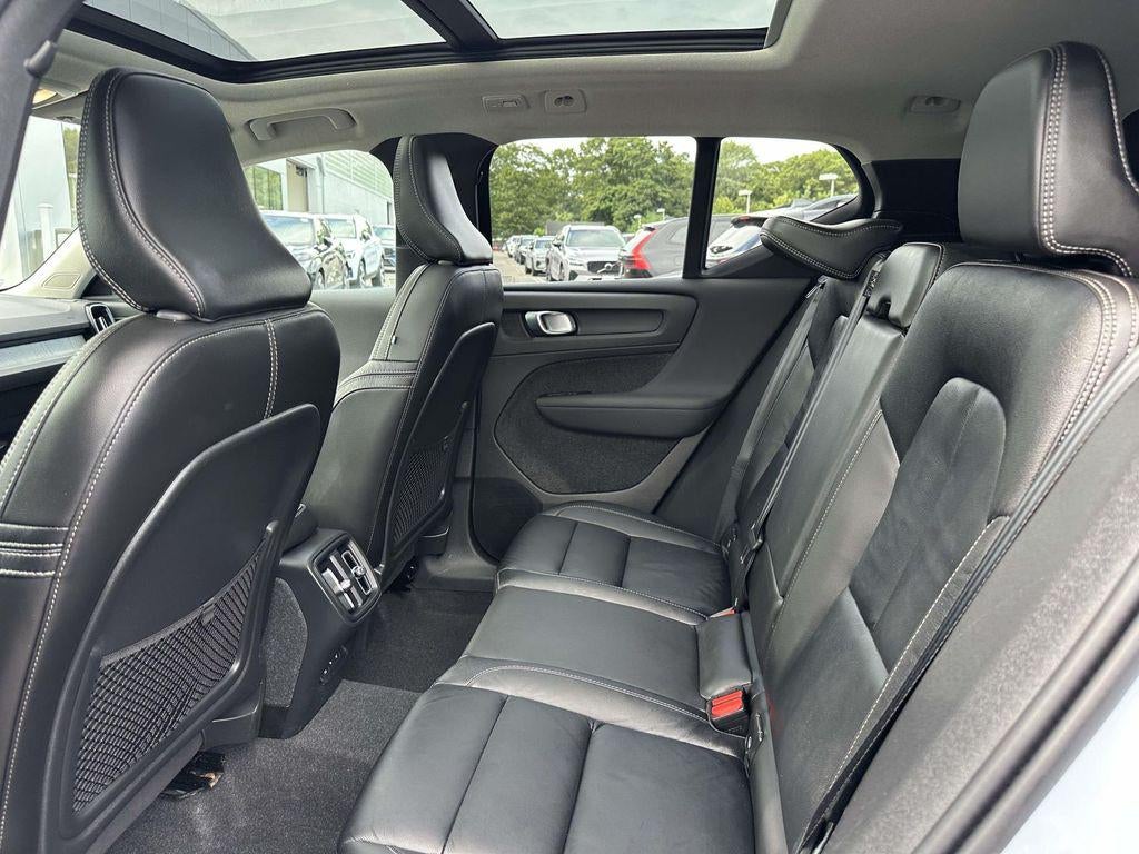 2024 Volvo XC40 B5 Plus Bright Theme