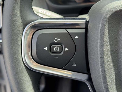 2025 Volvo XC40 B5 Plus Bright Theme