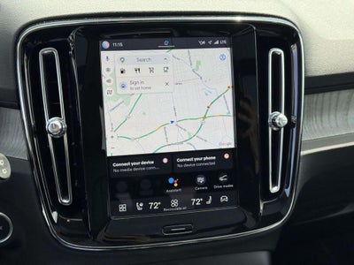 2025 Volvo XC40 B5 Plus Bright Theme