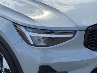 2026 Volvo XC40 Core, B5 AWD Gas (mild hybrid), Dark
