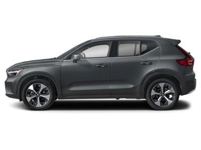2024 Volvo XC40 B5 Core Dark Theme