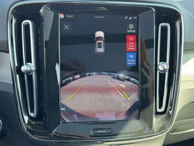 2026 Volvo XC40 Core, B5 AWD Gas (mild hybrid), Dark