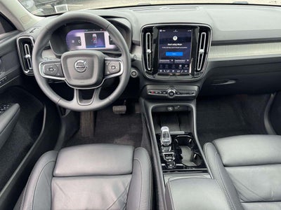2023 Volvo XC40 B5 Plus Dark Theme