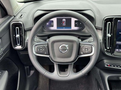 2023 Volvo XC40 B5 Plus Dark Theme