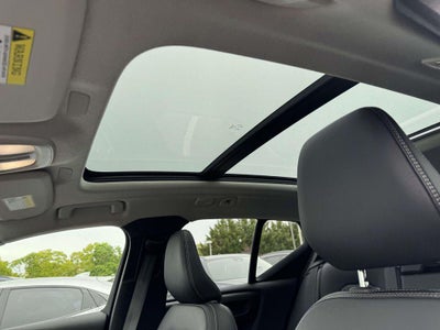 2023 Volvo XC40 B5 Plus Dark Theme