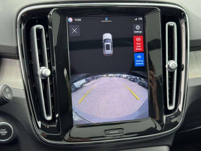 2023 Volvo XC40 B5 Plus Dark Theme