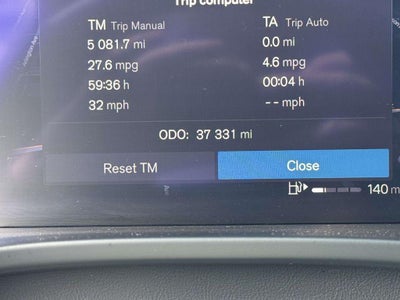 2024 Volvo XC40 B5 Plus Dark Theme