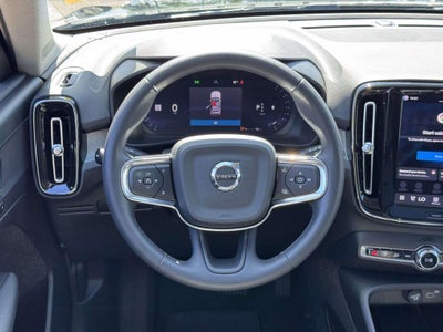 2024 Volvo XC40 B5 Plus Dark Theme