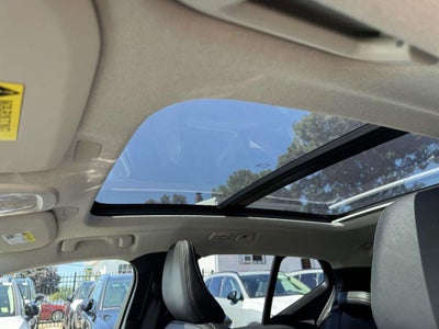 2024 Volvo XC40 B5 Plus Dark Theme