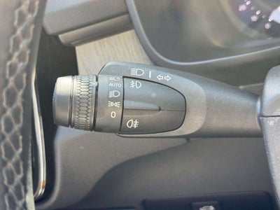 2024 Volvo XC40 B5 Plus Dark Theme