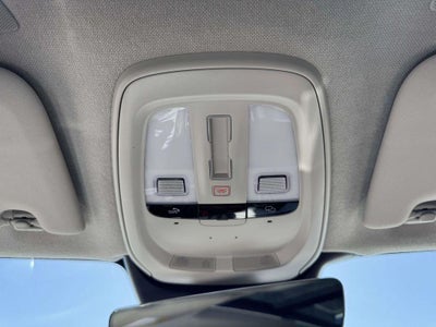 2024 Volvo XC40 B5 Plus Dark Theme