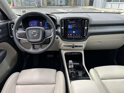 2024 Volvo XC40 B5 Plus Dark Theme