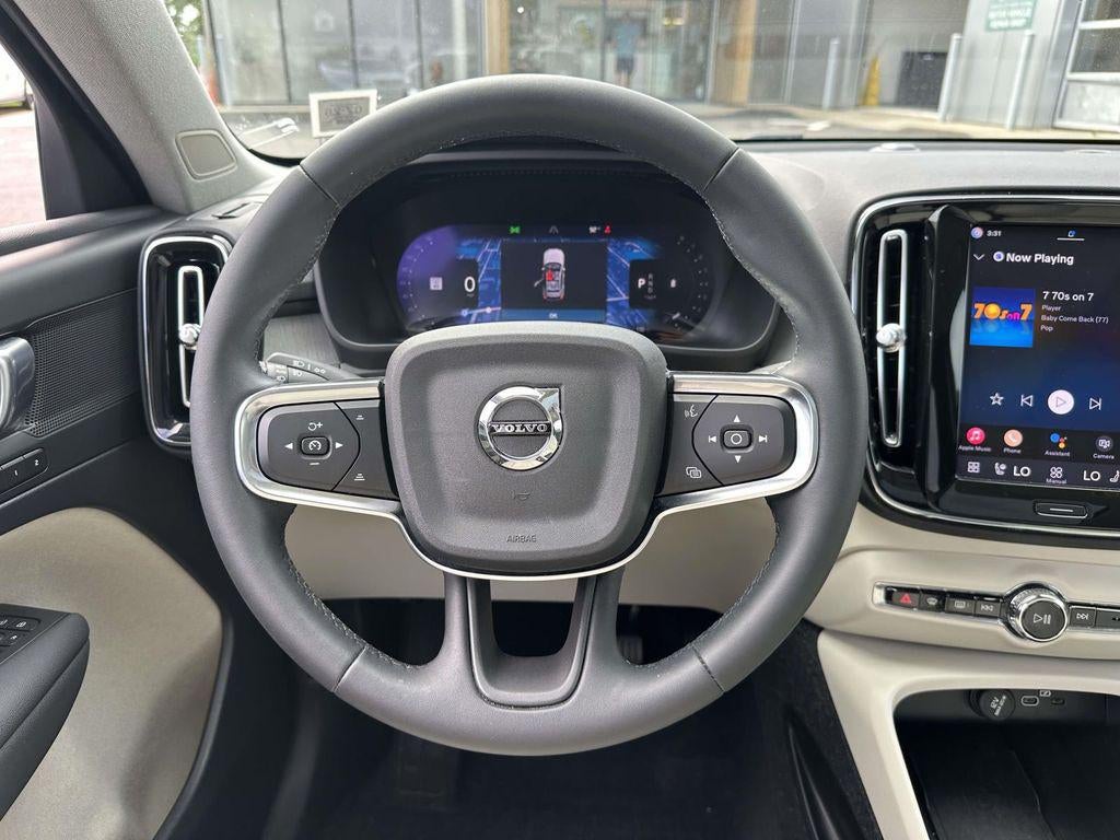 2024 Volvo XC40 B5 Plus Dark Theme