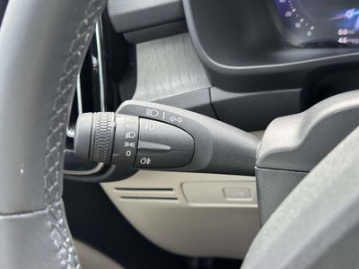 2024 Volvo XC40 B5 Plus Dark Theme