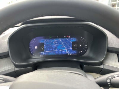 2024 Volvo XC40 B5 Plus Dark Theme