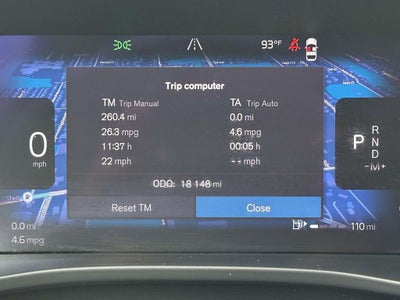 2024 Volvo XC40 B5 Plus Dark Theme