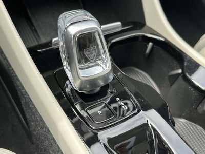 2024 Volvo XC40 B5 Plus Dark Theme